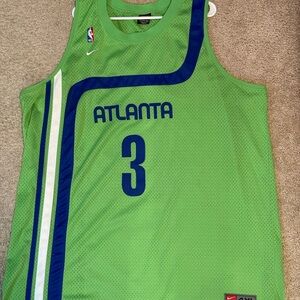 Nike Team Jersey in Vibrant Green